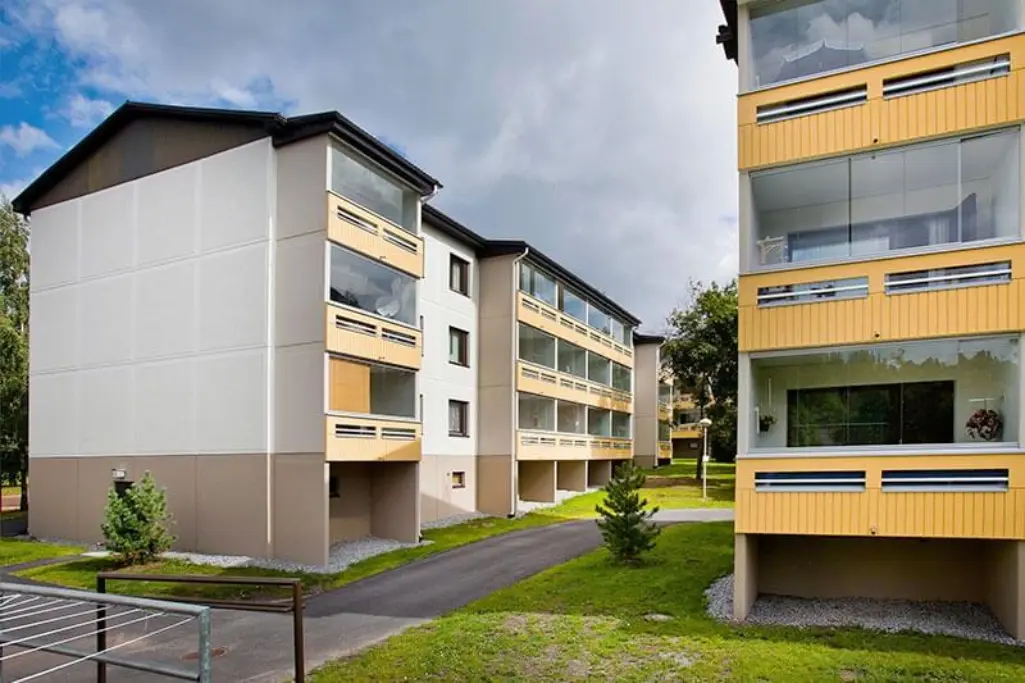 Parvekerakenteiden korjaus: Referenssi Tampereelta