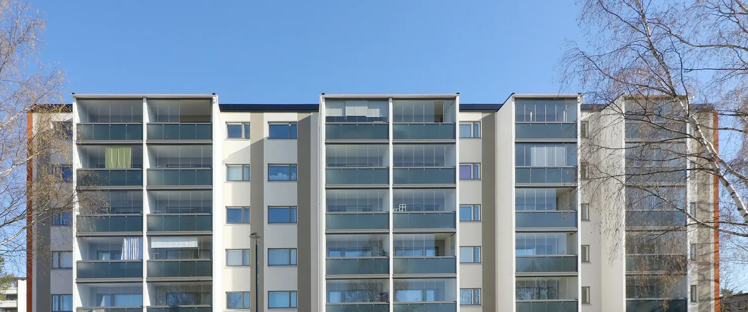 Korjattu sandwich-betonielementtijulkisivu