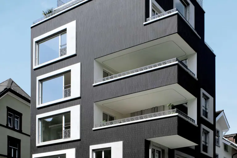 RSC, black ceramic facade StoVentec C with StoCarrier Aero render carrier board
