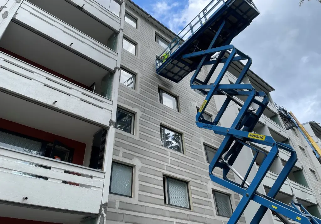 Julkisivukorjaus käynnissä