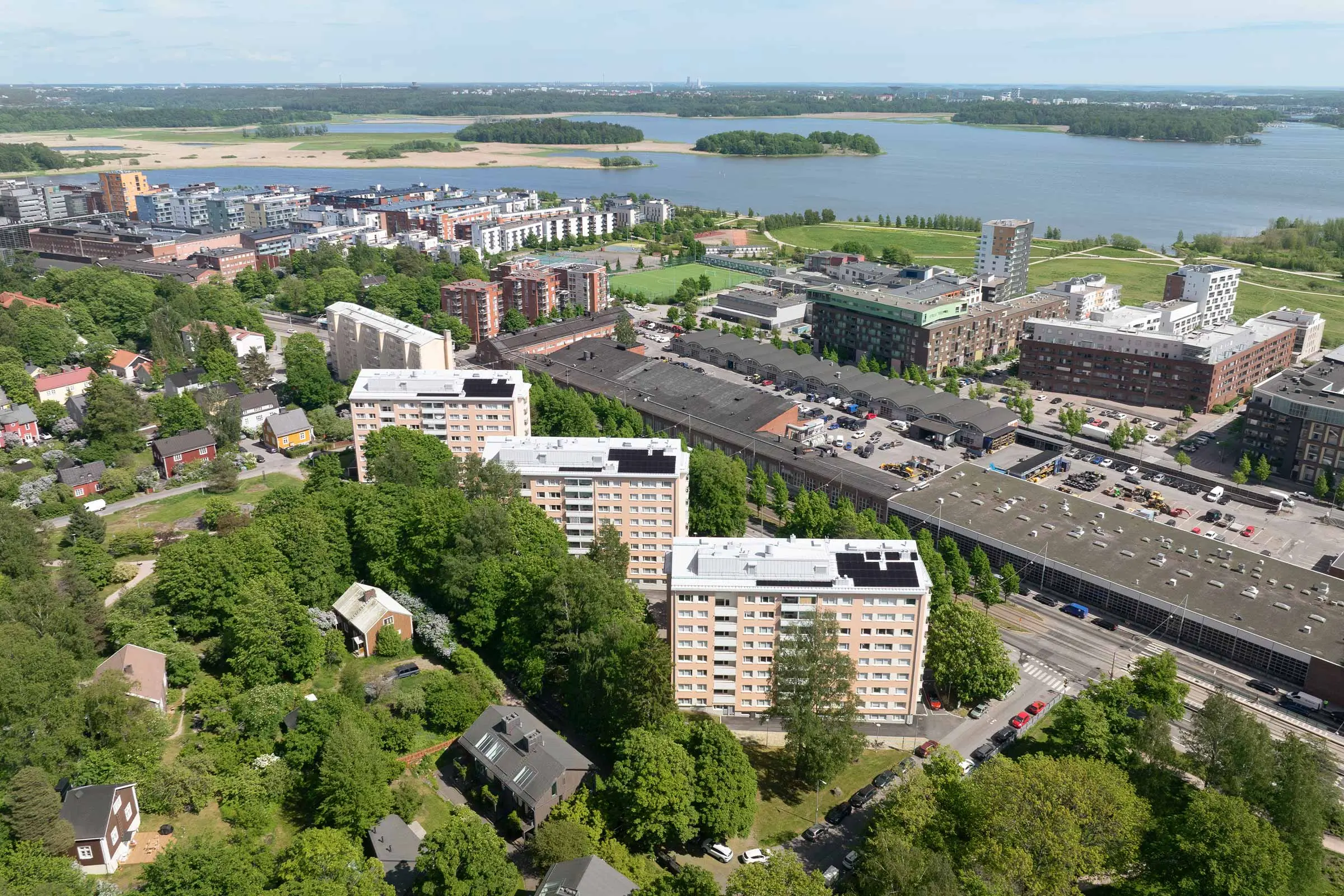 StoVentec R -järjestelmällä levyrapatut kerrostalot
