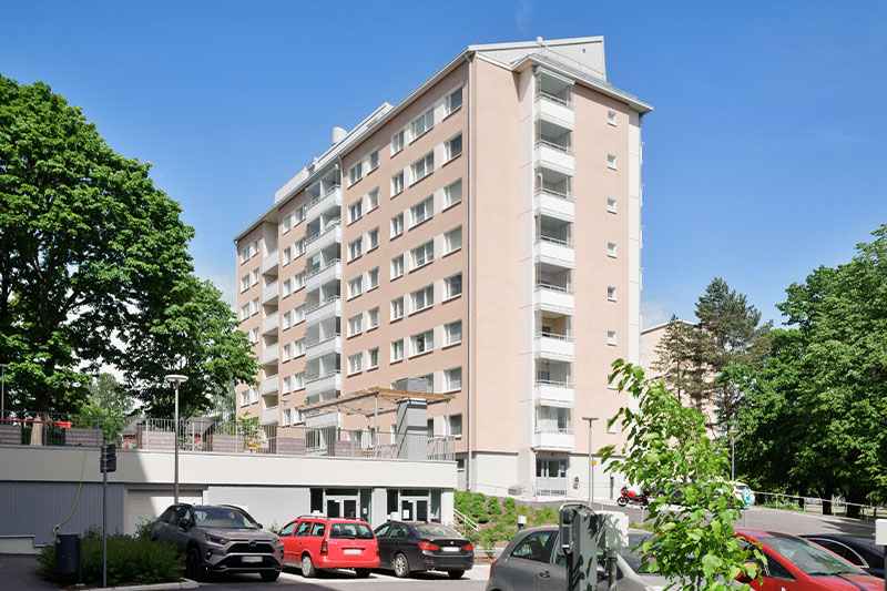 Peruskorjaus ja tuulettuva levyrappaus 