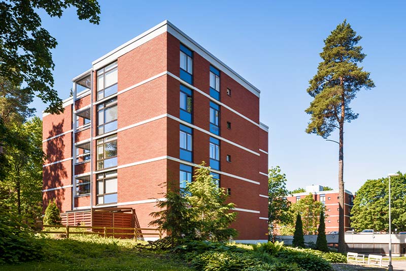 Tiilimuurauksen ja parvekkeiden korjaus