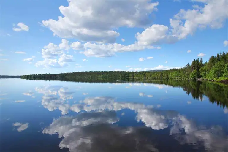 Juhannus 2025: järvimaisema