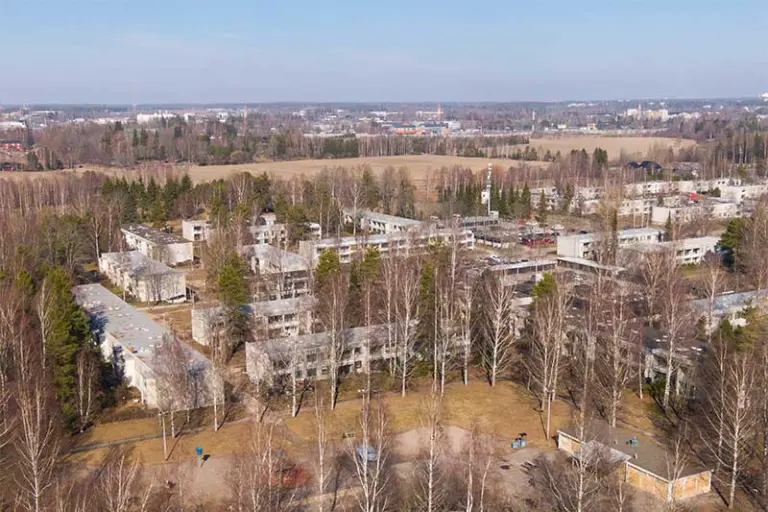 Ilmakuvassa Siltamäen alue ennen julkisivukorjausta